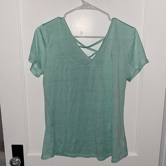 Workout top - Picture 1 of 3